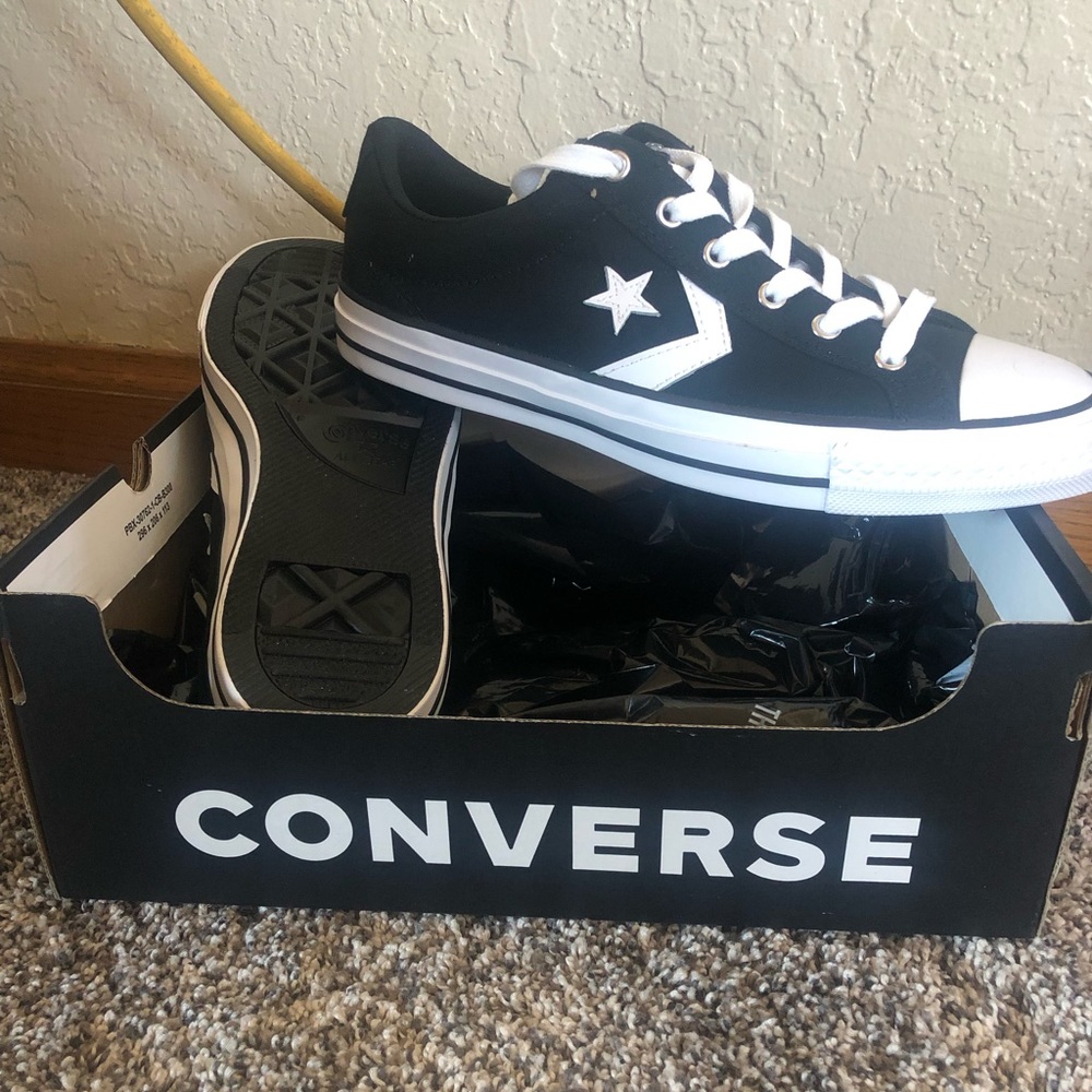 Converse unisex size 7 black soft inserts